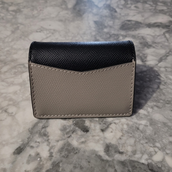 Michael Kors Small Two-Tone Crossgrain Jet Set Leather Wallet - Picture 3 of 8